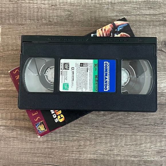 COMMANDO - ARNOLD SCHWARZENEGGER [ VHS ] 20TH CENTURY FOX - Picture 5 of 6